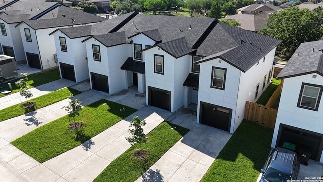 Photo - 8410 V. Verona