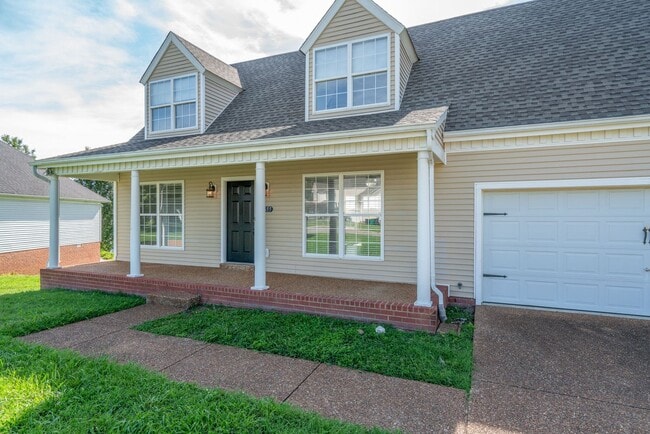 Photo - Charming Thompson Station Home in Sought-After Williamson County School District