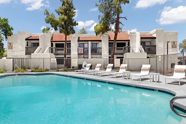 Solei on West Thomas Apartments