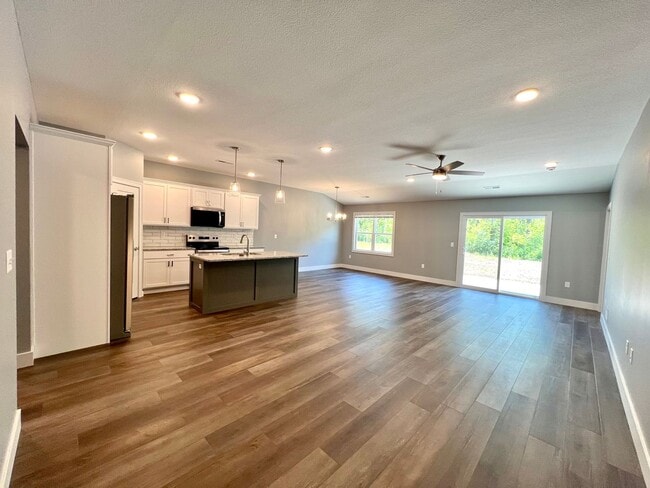 Photo - Modern 3 Bedroom Duplex in Irvine Acres!