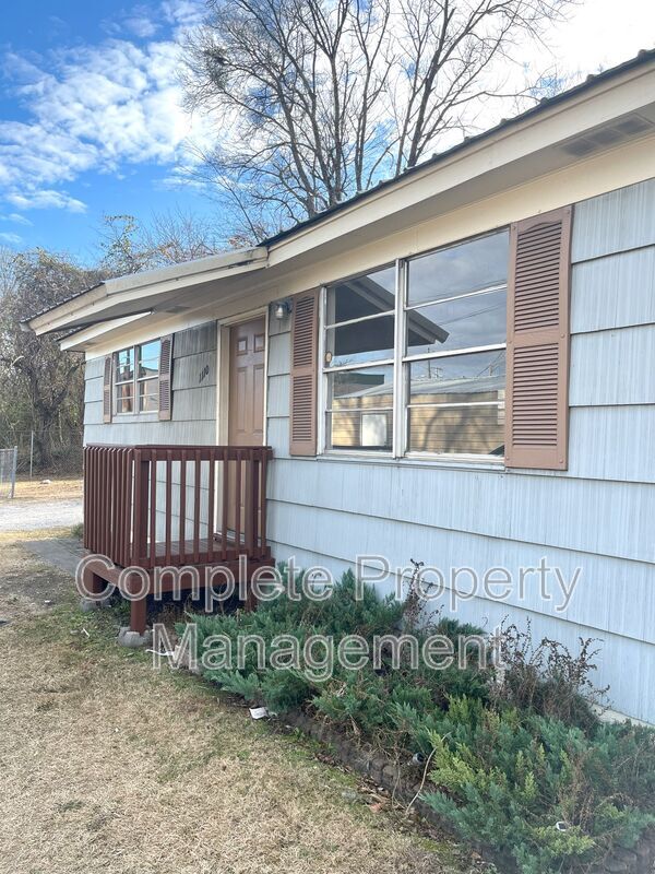 Photo - 1108 Hall St