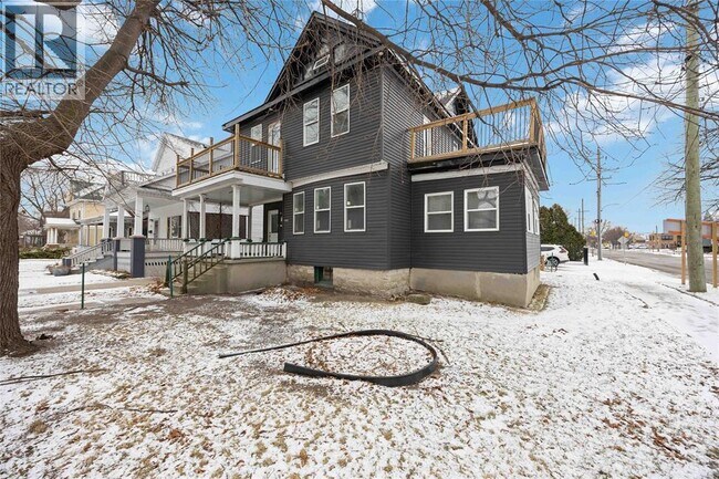 Photo - 211 George St Unit B