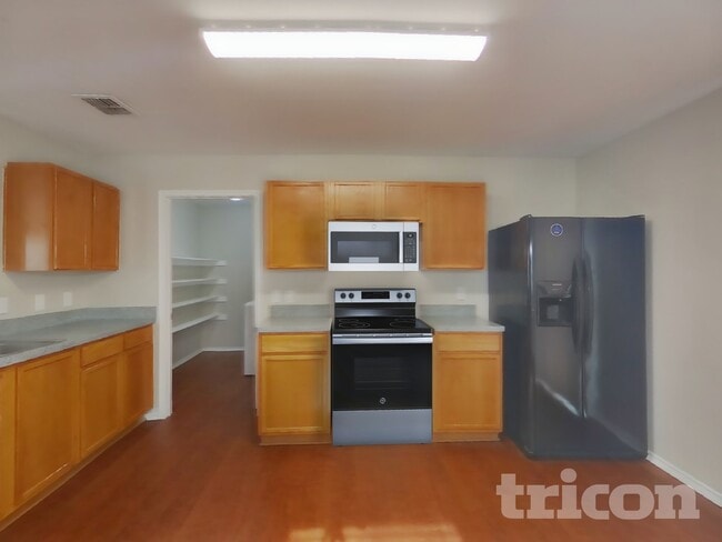 Photo - 2057 Wildwood Dr