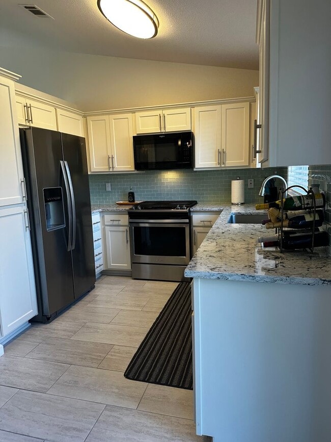 Photo - 2 Bedroom Ready For You!