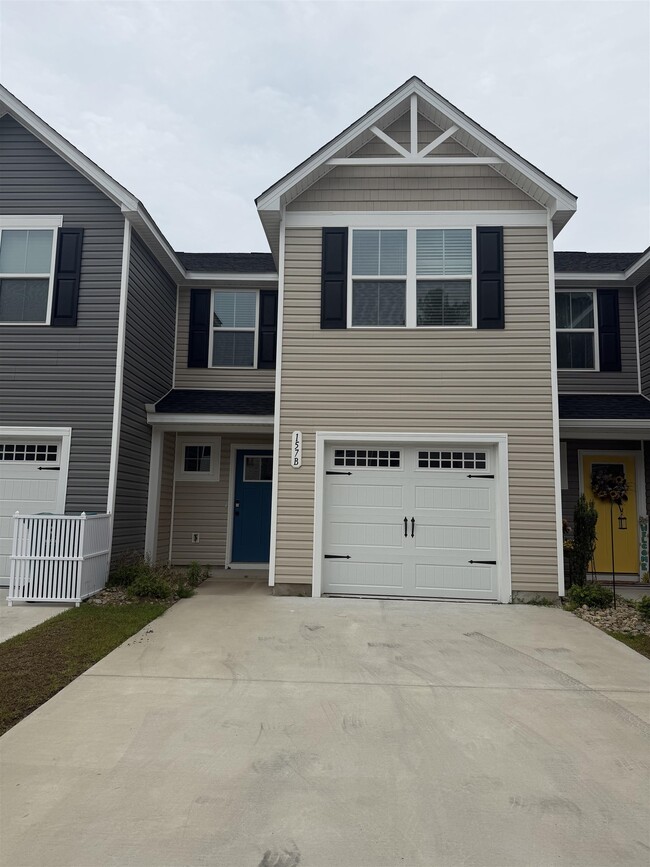 Photo - 157 Villa Grande St