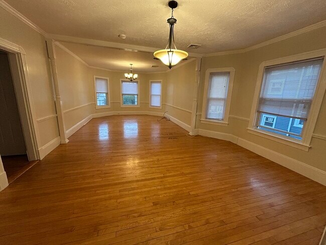 Photo - 74 Weston St Unit 2