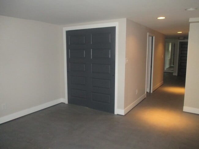 Building Photo - Townhome for rent in Upper Fells Point (Butcher's Hill) Unit Basement - Utilities included