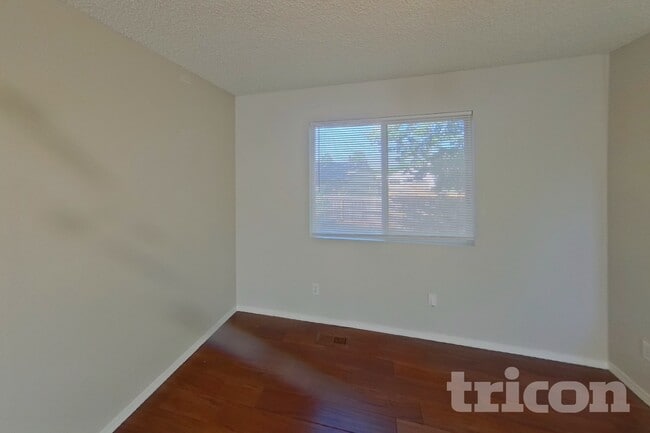 Photo - 656 Golden Eagle Dr