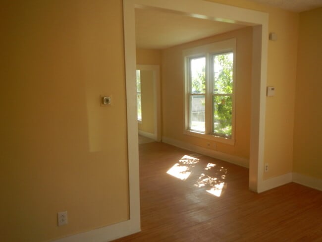 Photo - Bright & Comfortable Waltherson Townhouse