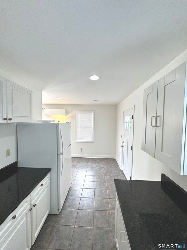 93 New Canaan Ave Unidad 1A