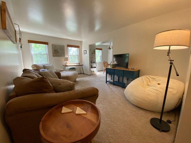 Photo - Beautiful 2 Bedroom Apartment in Prime Bellevue Location! Close to Downtown, Shopping, Dining & M... Unit 315