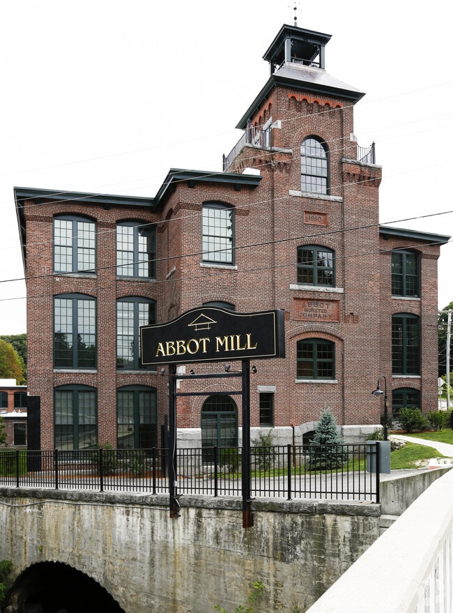 Abbot Mill Apartments For Rent in Westford, MA