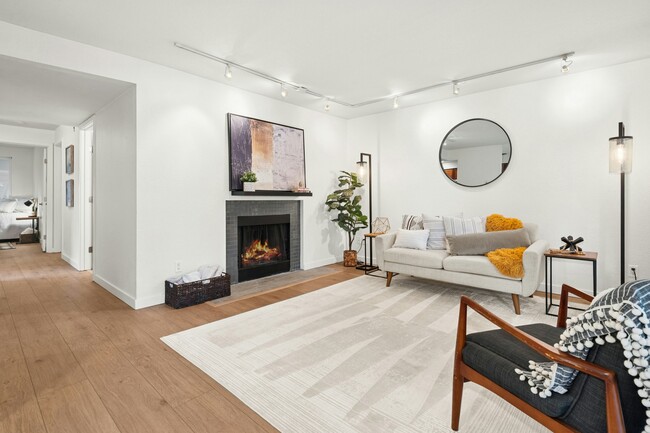 Building Photo - 1311 12th Ave S Unit E303