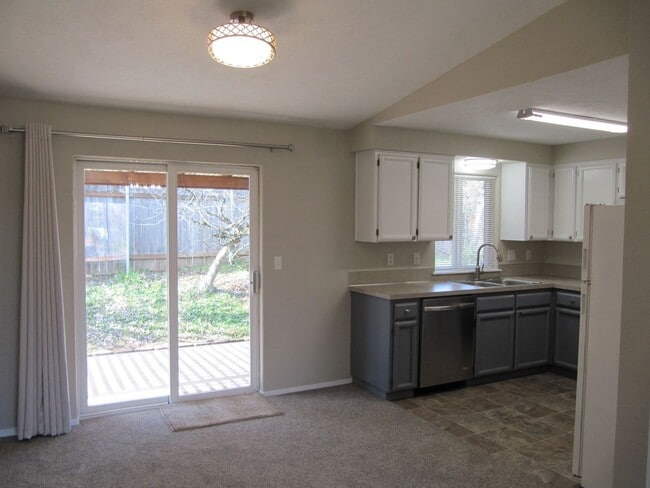 Photo - Three Bedroom Home on a Cul-de-sac, Landscaping Provided!