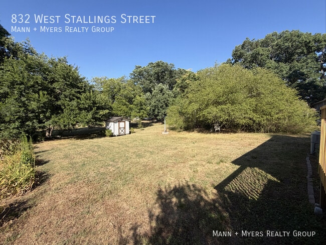 Photo - 832 W Stallings St