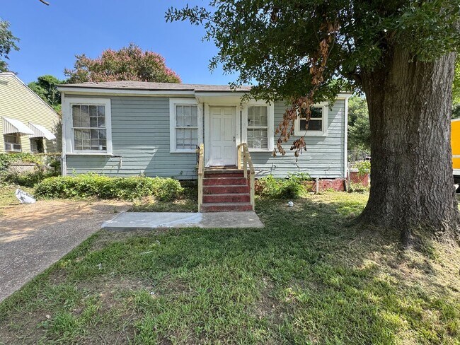 Refreshed 3 Bedroom Home - Refreshed 3 Bedroom Home