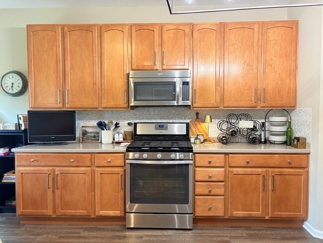 Photo - 1883 Crenshaw Cir