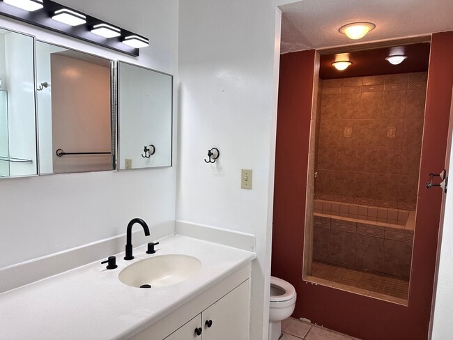 Photo - 1650 Kanunu St Unit PH3