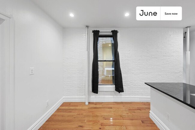826 9th Ave Unit 4RS