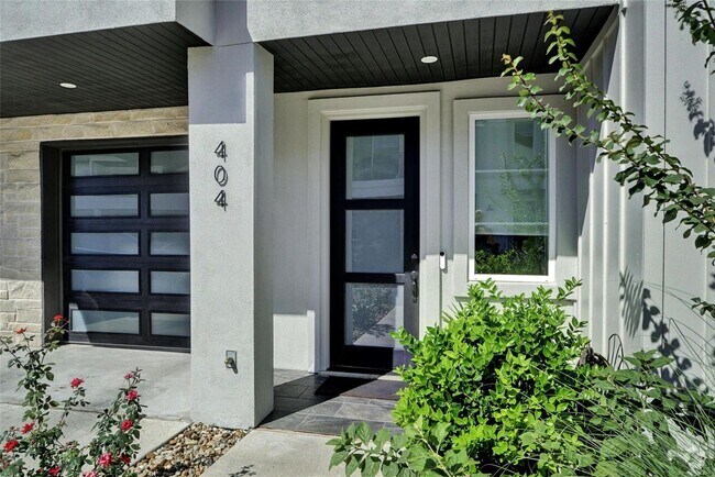 Building Photo - Condo Unit #404,