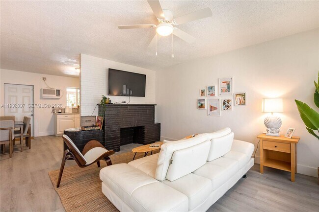 Photo - 20 SE 13th Terrace Unit 1-2