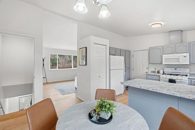 Photo - 1919 W 27th Ave