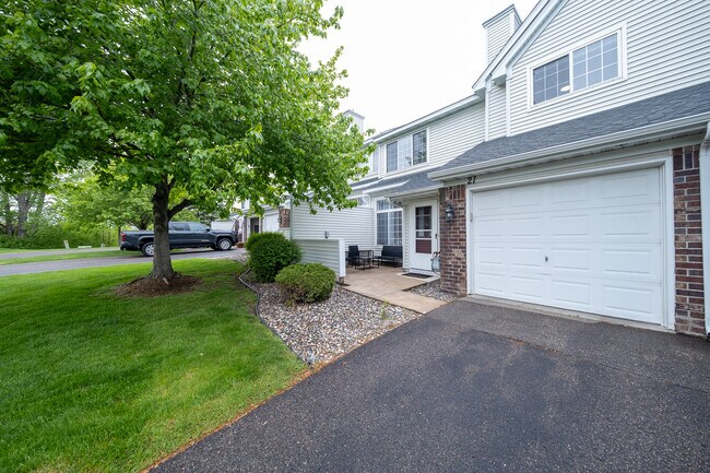 Building Photo - 4275 Merrimac Lane North