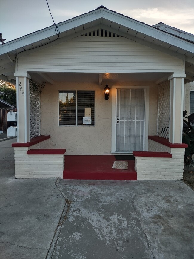 Photo - 265 S 21st St