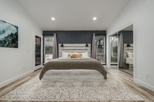 Photo - 9161 Kneeland Ct