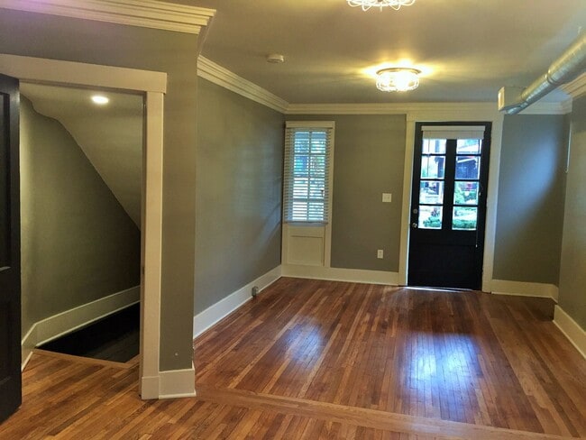 Photo - 6333-6335 Bartlett Unit 6333 Bartlett