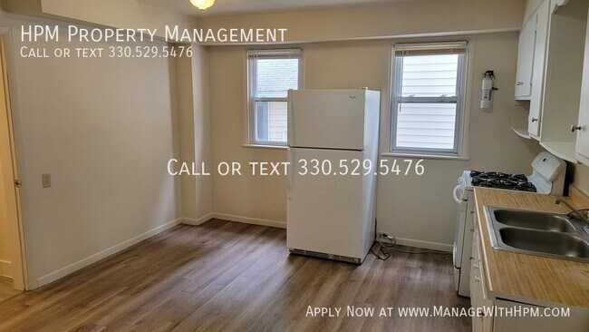 Photo - 551 Allyn St Unit 1