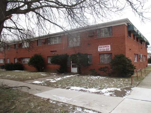Photo - 13031 Joy Rd Apartments