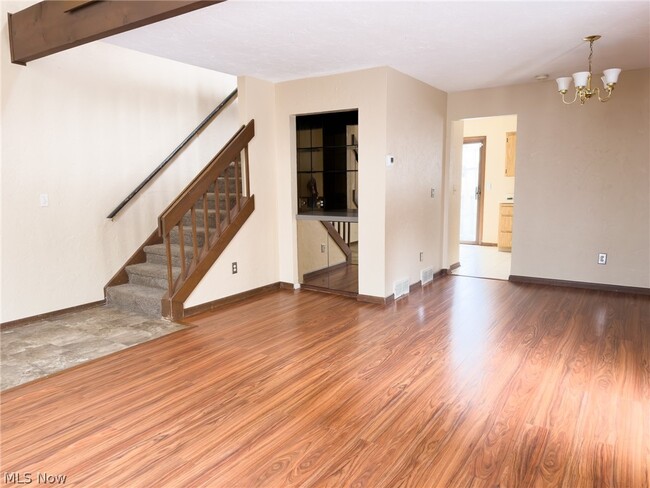 Photo - 1363 Belvoir Mews