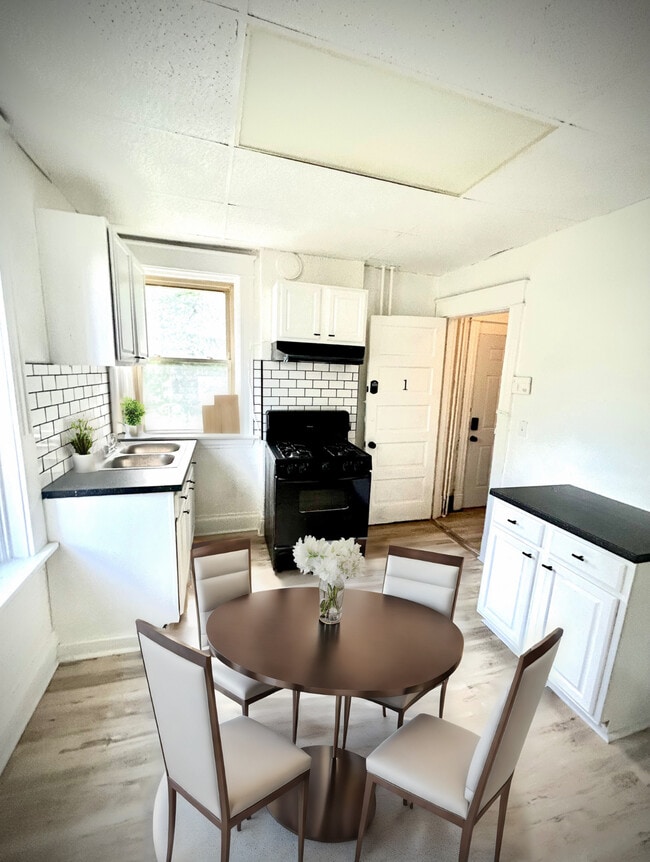 Photo - 3442 Larona Ave Unit 2