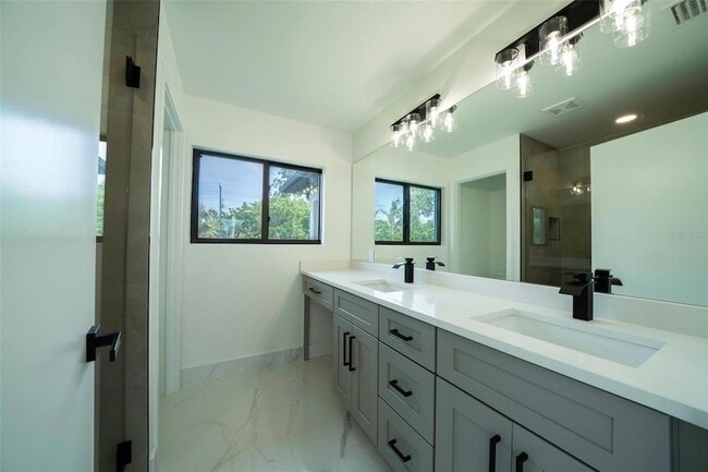 Photo - 3920 Wisteria Pl