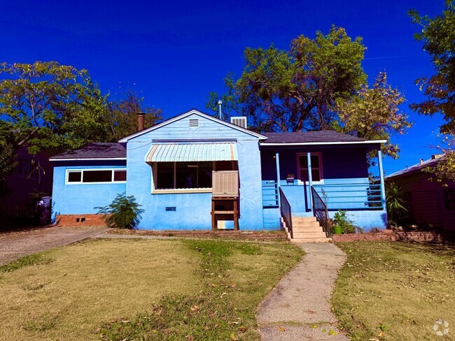 Building Photo - Beautifully renovated 3-bedroom, 1-bath ho... Rental