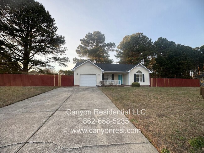 Photo - Spacious 3-Bedroom Home for Rent in Raeford