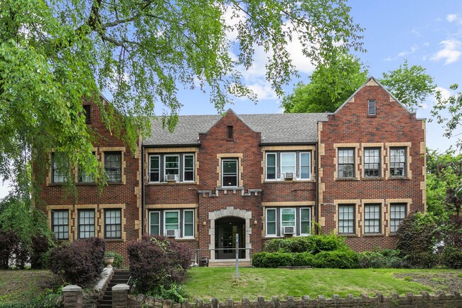 Photo - Clairmont Apartments