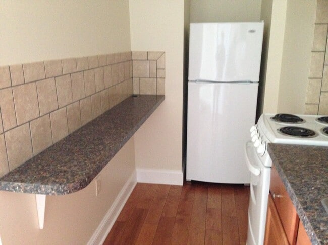 Photo - 266 Shelmire St Unit 7