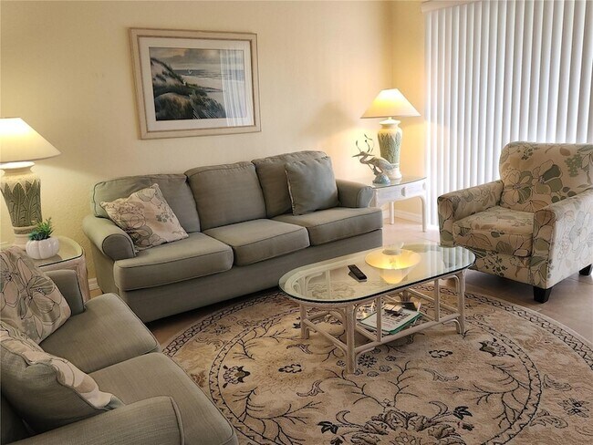 6872 Fairview Terrace Unidad 101