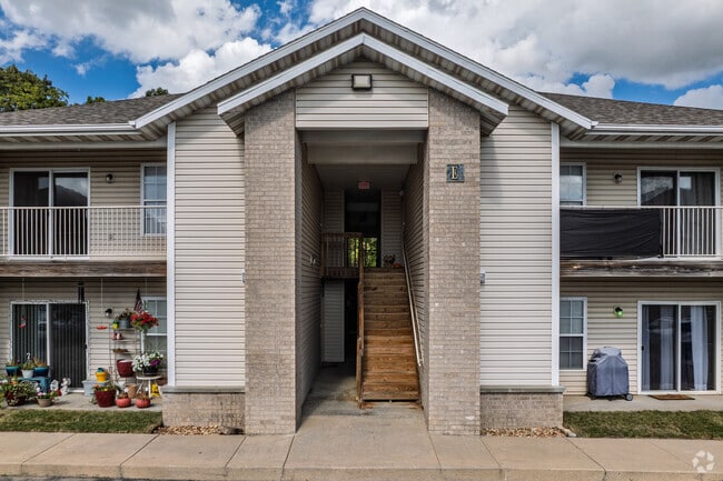 Pin Oak Apartments - Pin Oak Apartments