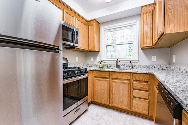 Photo - 4704 Blue Bird Court