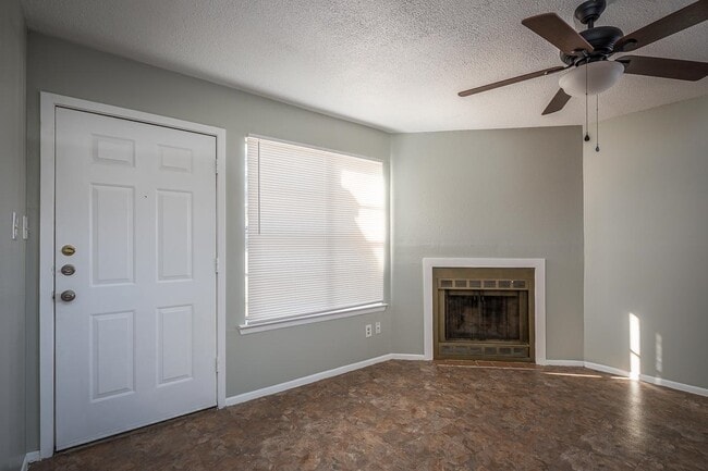 Photo - 107 Shannon Cir