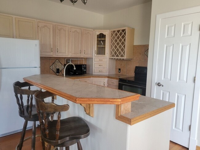 Photo - ALL PROSPECTIVE TENANTS MUST SUBMIT A $58 NON-REFUNDABLE APPLICATION FEE PER APPLICANT ONLINE AND...