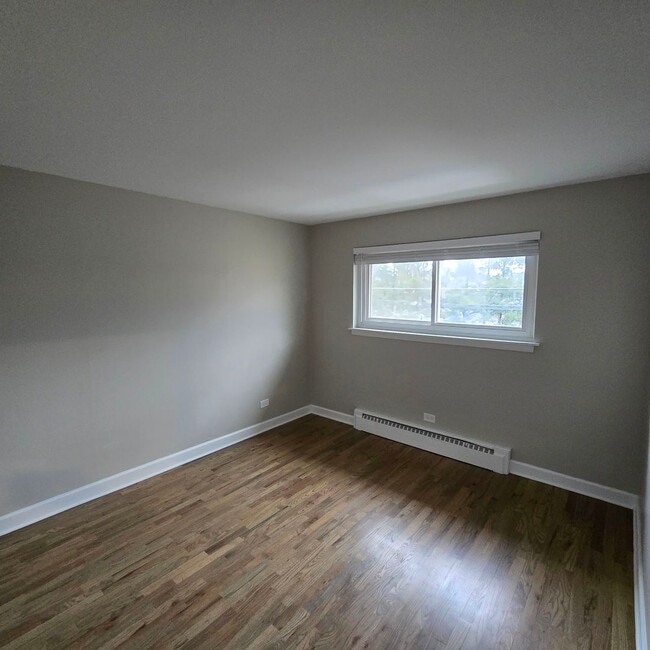 Photo - 1817 W Touhy Ave Unit 2D