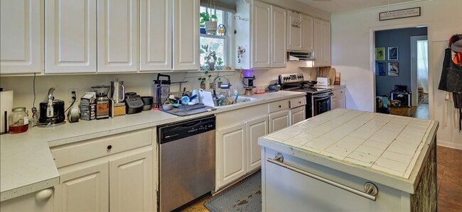 Photo - 3 bed 2 bath Home in Historic Belhaven