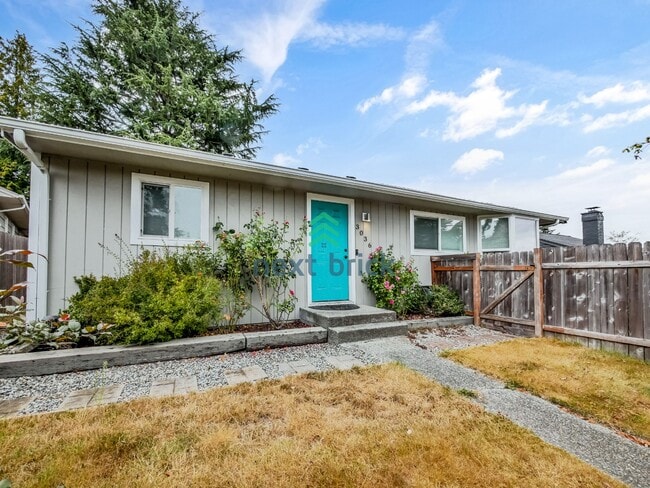 Building Photo - 3 Bed and 1 Bath Single-family Home is Available for Rent!