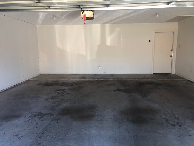 Photo - 412 Hampton Ct