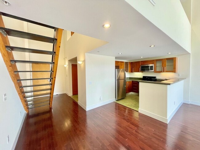 Photo - 200 Townsend St