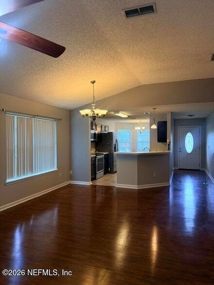 932 Lake Sanford Ct